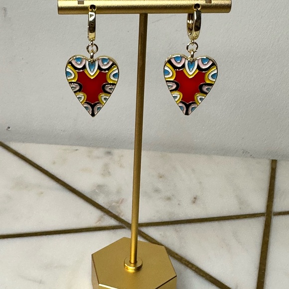 Heart shaped red and black white enamel drop earrings - Picture 5 of 5